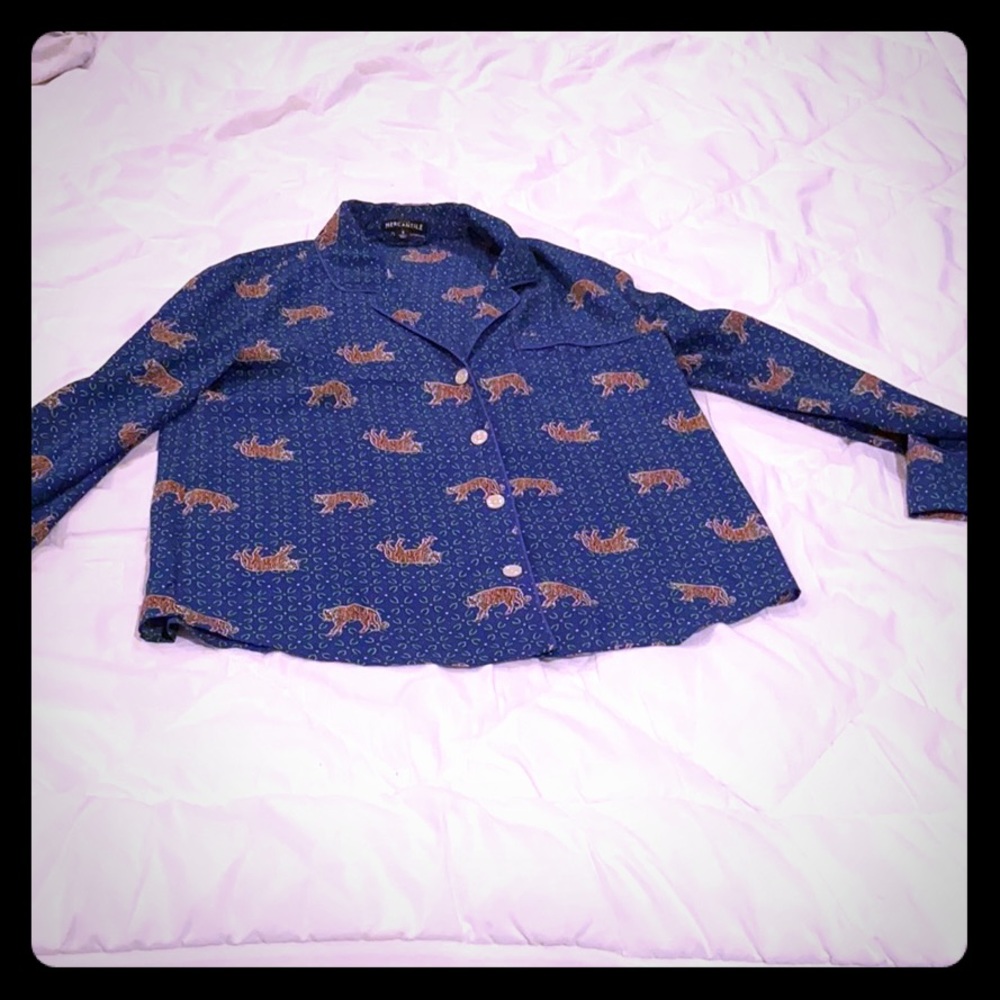 Pajamas style top/ wear with jeans